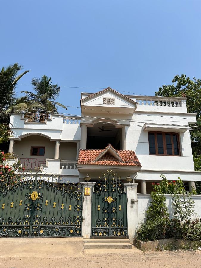 Tulip Villa 3Bhk 2Bhk And 1Bhk Located Near Chunnambar Boat House And Paradise Beach Purnankuppam Exterior photo